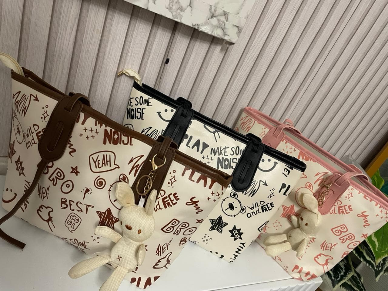 Noise leather tote 13inch
